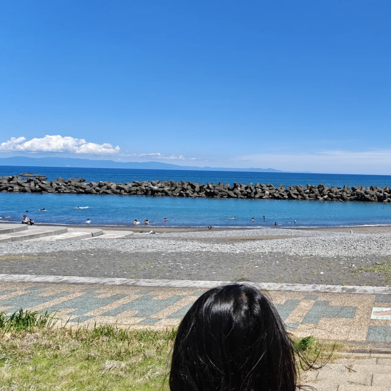 先日の外出活動では、焼津市の「浜当目海水浴場」へ行ってきまし...